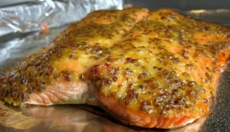 File lososa z medeno gorčično glazuro